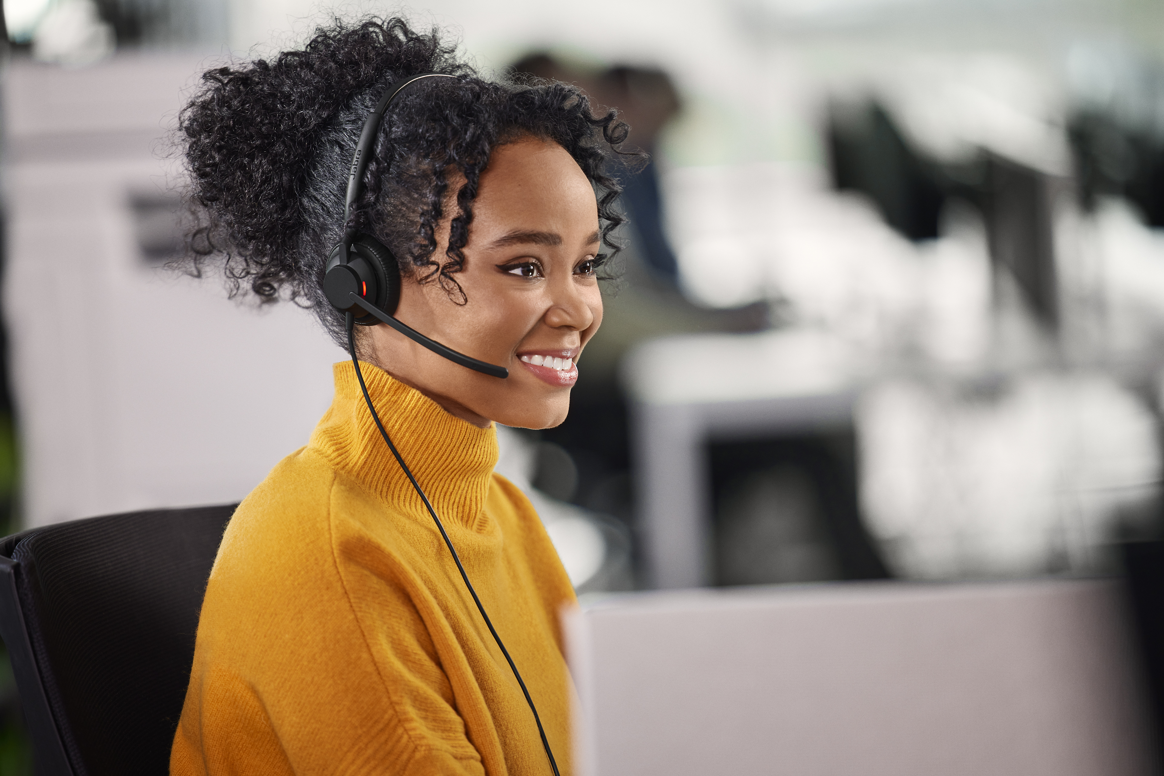 A headset that’s got your back - Image 3